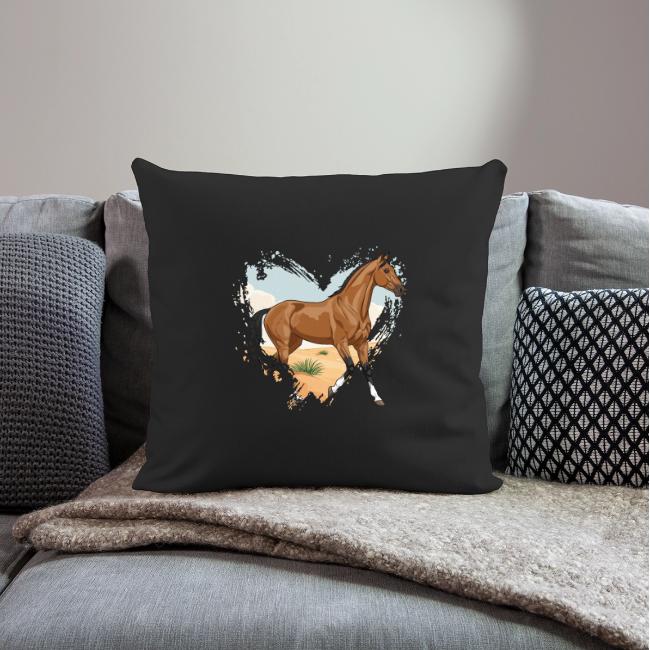 Un cheval Akhal T�k� dans un coeur