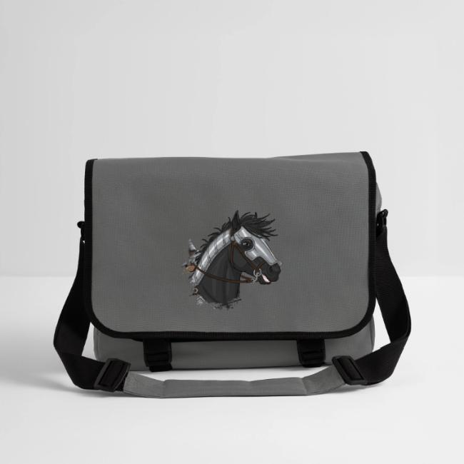 La t�te d'un cheval en armure