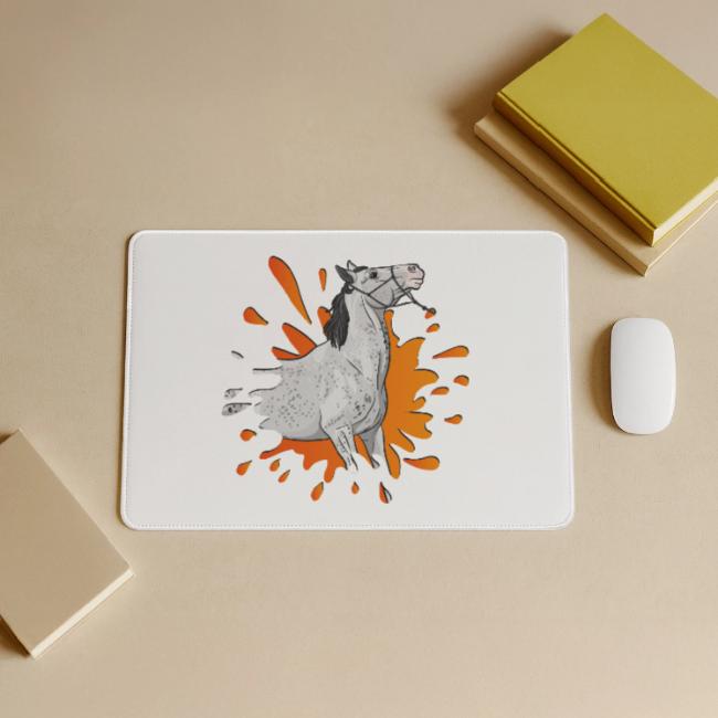 Un cheval gris dans une tache d'encre orange