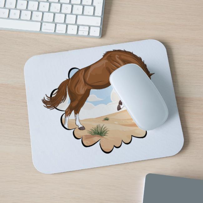 Un cheval qui saute pour sortir d'un d�sert