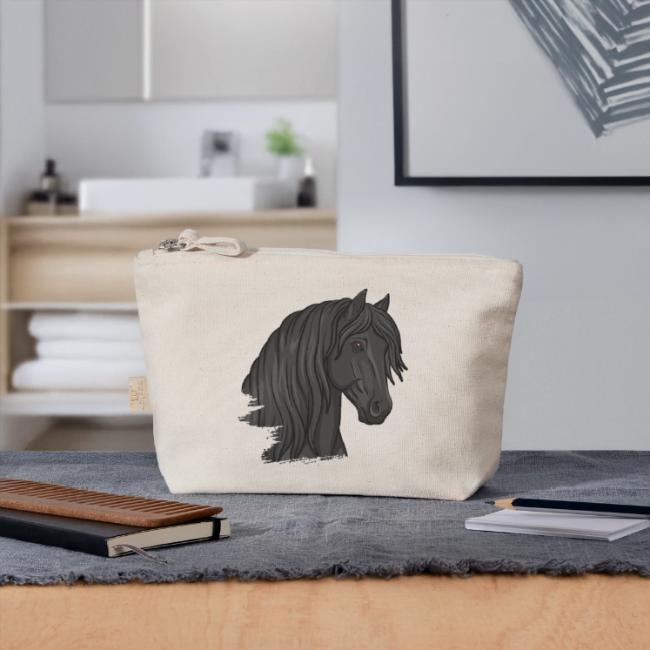 La t�te d'un cheval Frison noir